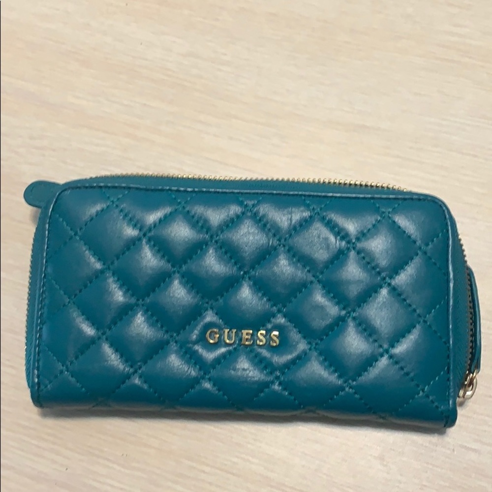 Guess (9)
